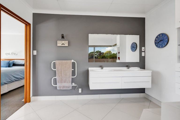 Photo of property in 50d Karina Road, Merrilands, New Plymouth, 4312