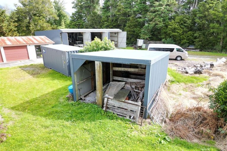 Photo of property in 3 Whataroa Highway, Whataroa, 7886