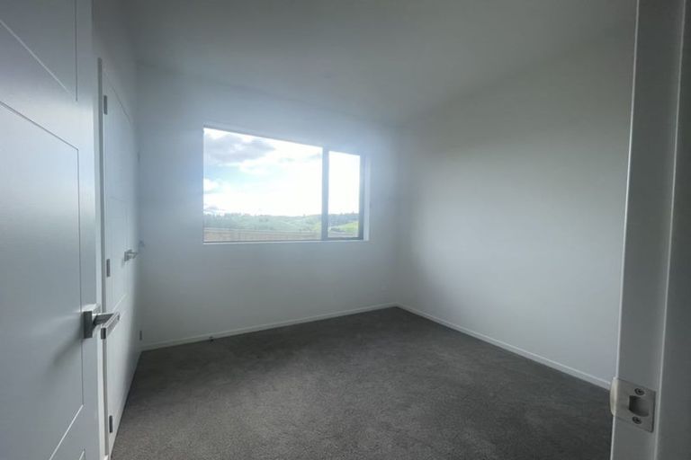 Photo of property in 12 Paul Way, Pokeno, 2402