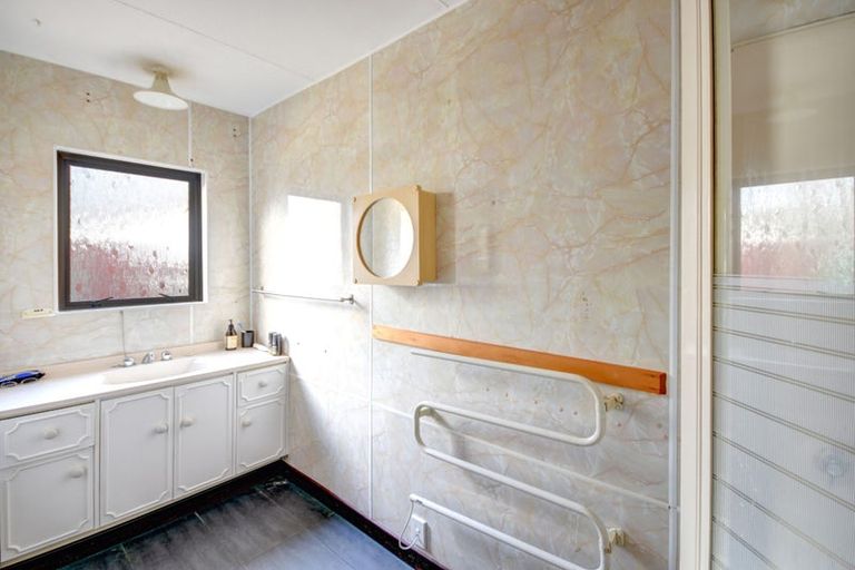 Photo of property in 37 Peter Street, Caversham, Dunedin, 9012