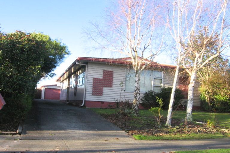 Photo of property in 17 Dunk Place, Milson, Palmerston North, 4414