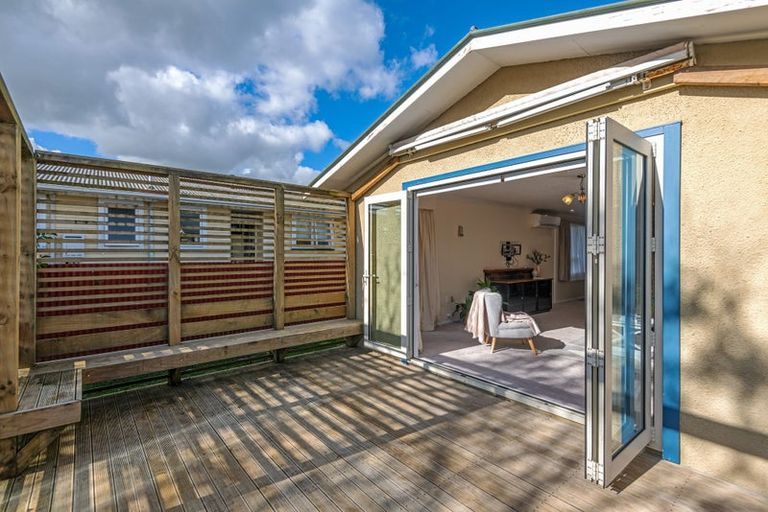 Photo of property in 24 Sutherland Crescent, Westbrook, Palmerston North, 4412