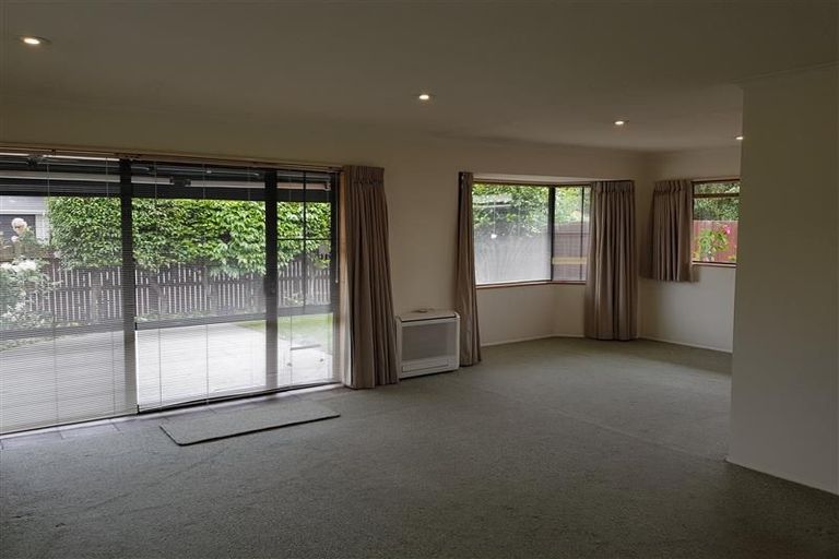 Photo of property in 4/156 Blighs Road, Strowan, Christchurch, 8052