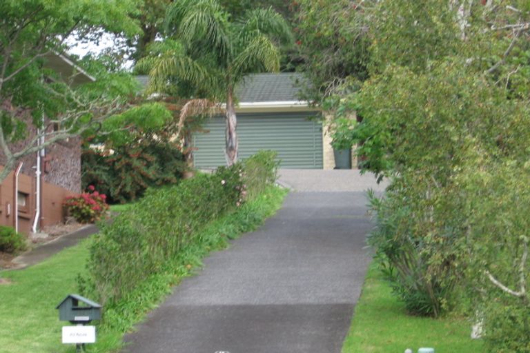 Photo of property in 16 Hamish Place, Sunnyhills, Auckland, 2010