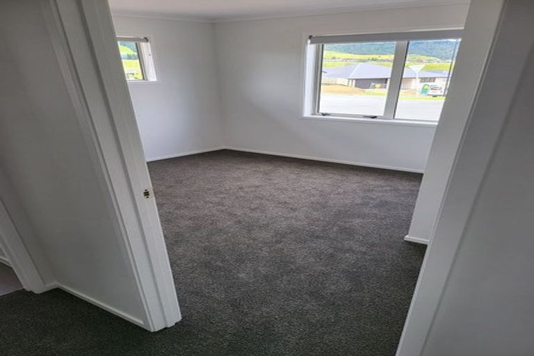 Photo of property in 6 Kohekohe Drive, Owhata, Rotorua, 3010