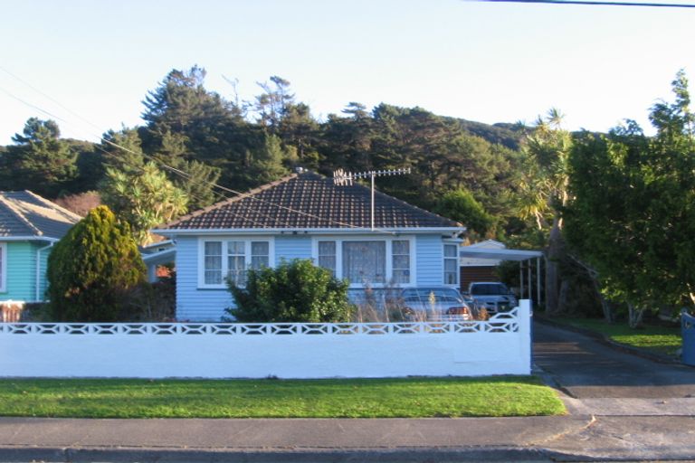 Photo of property in 7 Totara Street, Wainuiomata, Lower Hutt, 5014
