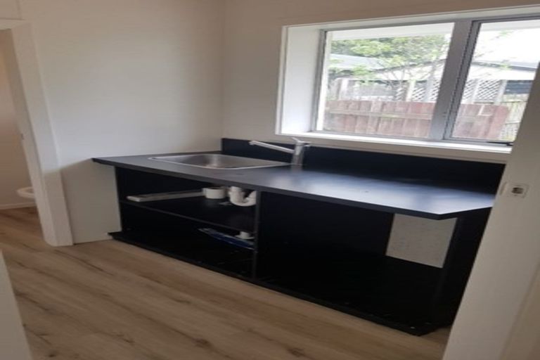 Photo of property in 7 Pinehurst Crescent, Russley, Christchurch, 8042