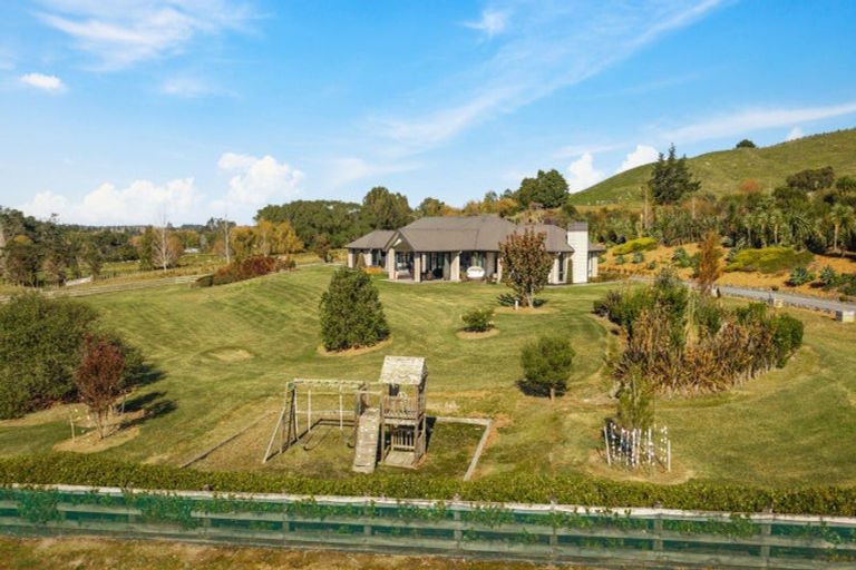 Photo of property in 246 Blackbridge Road, Dairy Flat, Albany, 0794