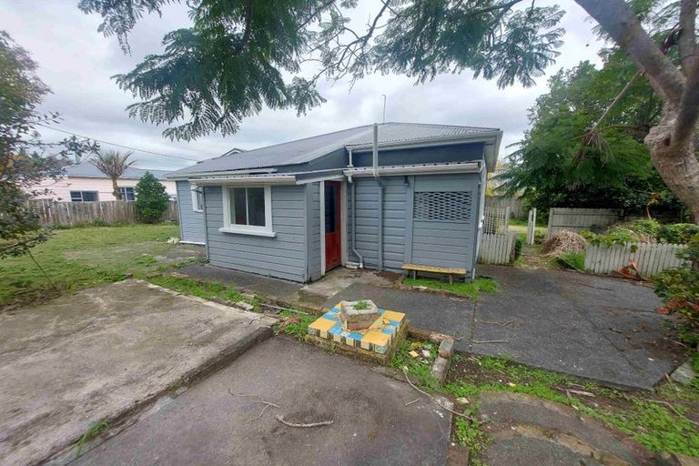 Photo of property in 32 Manaia Road, Portland, Whangarei, 0178