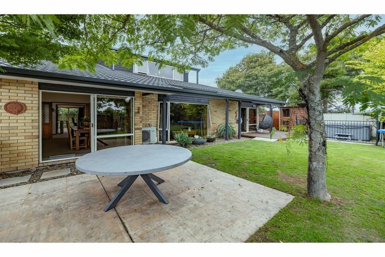 Photo of property in 22 Mervyn Drive, Avondale, Christchurch, 8061