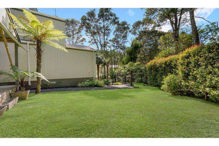 Photo of property in 200 Atkinson Road, Titirangi, Auckland, 0604