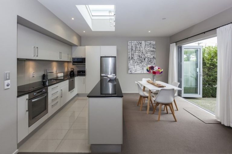 Photo of property in 38 Rhodes Street, Merivale, Christchurch, 8014