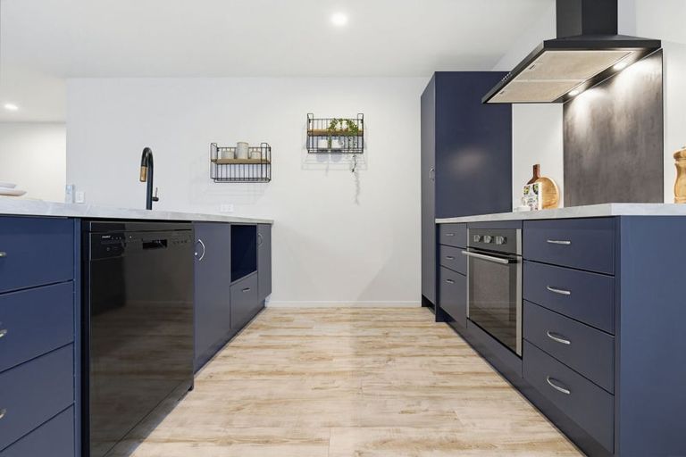 Photo of property in 19 Dalwood Crescent, Rolleston, 7614