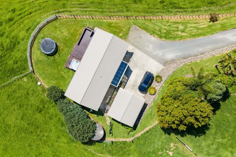 Photo of property in 1822 State Highway 12, Paparoa, 0571