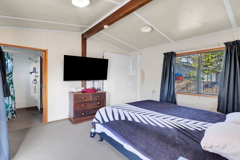 Photo of property in 43 Oakfield Crescent, Pukete, Hamilton, 3200