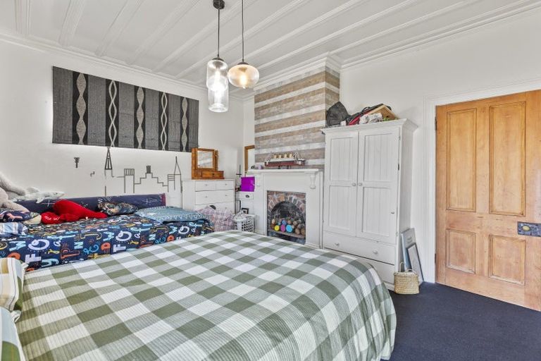 Photo of property in 2 Warre Street, Waitara, 4320