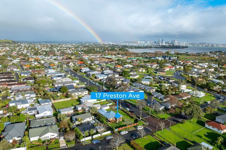 Photo of property in 17 Preston Avenue, Belmont, Auckland, 0622