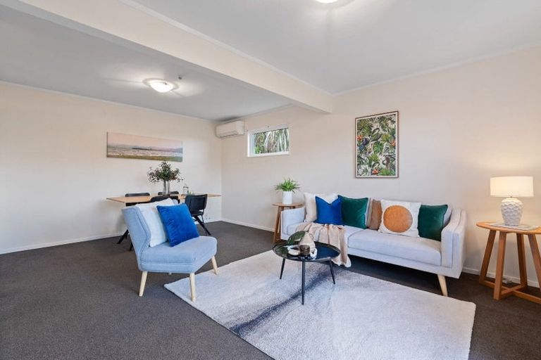 Photo of property in 1/60 Winston Street, Crofton Downs, Wellington, 6035