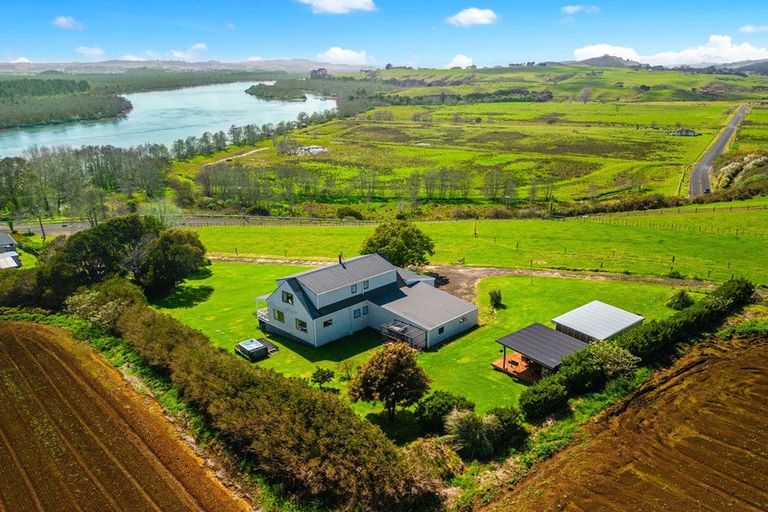 Photo of property in 1333a Tuakau Bridge-port Waikato Road, Port Waikato, 2693