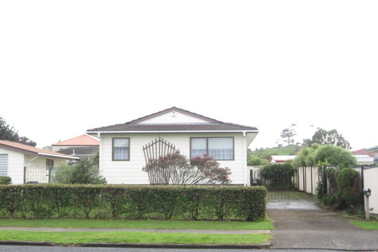 Photo of property in 39 Casuarina Road, Half Moon Bay, Auckland, 2012