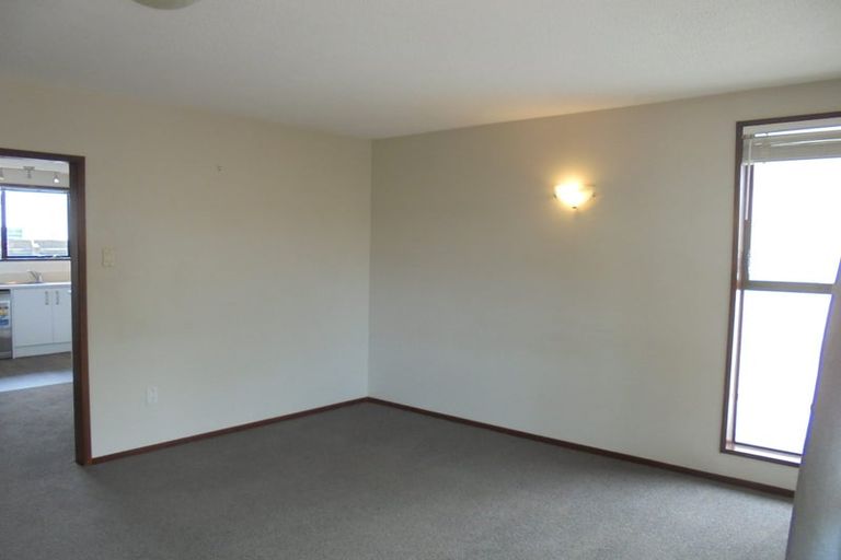 Photo of property in 1/204 Grimseys Road, Redwood, Christchurch, 8051