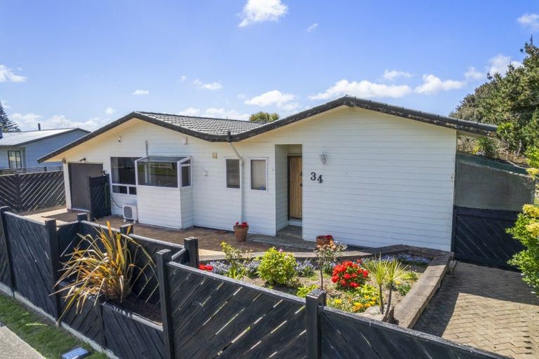 Photo of property in 34 Scott Avenue, Otaki Beach, Otaki, 5512