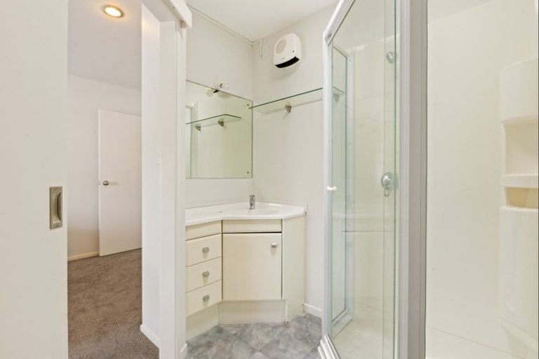 Photo of property in 15e Puriri Avenue, Orewa, 0931