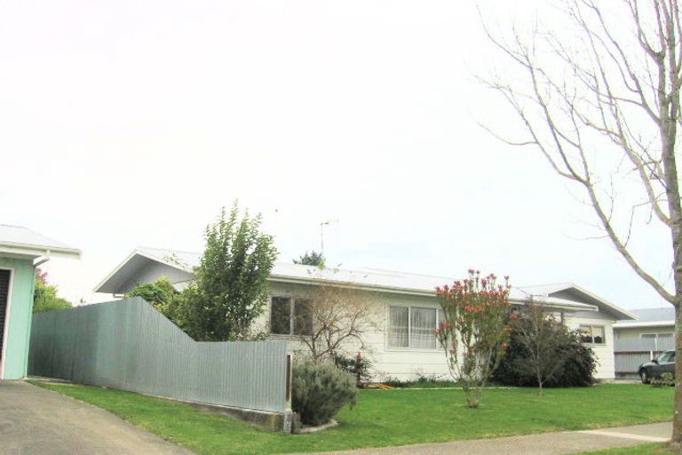 Photo of property in 10 Jeffares Place, Taradale, Napier, 4112