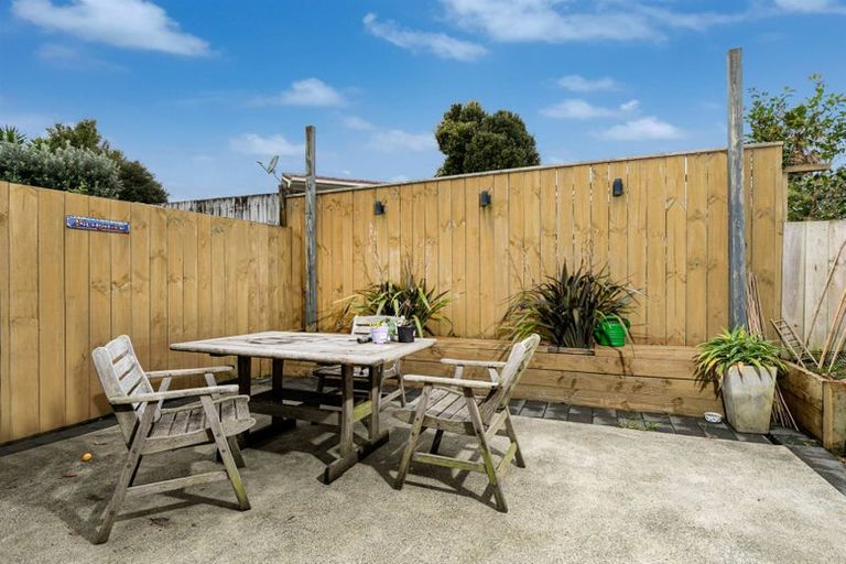 Photo of property in 33 Gala Place, Henderson, Auckland, 0612