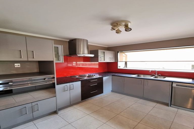 Photo of property in 18 Greenmeadows Avenue, Manurewa East, Auckland, 2102