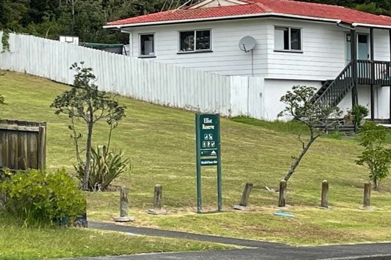 Photo of property in 104 Spinella Drive, Bayview, Auckland, 0629