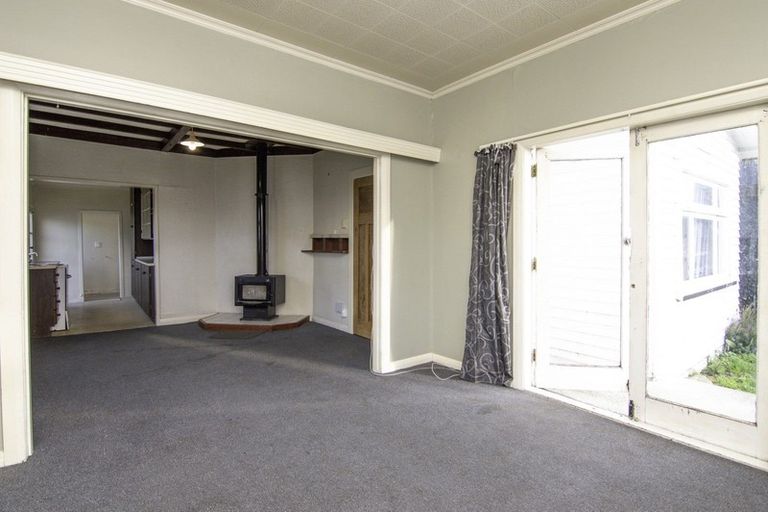 Photo of property in 64 Lyndhurst Street, Takaro, Palmerston North, 4412