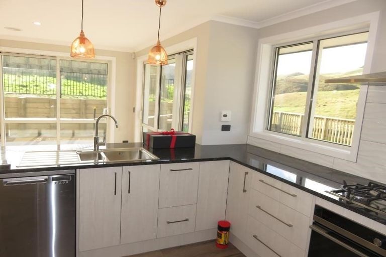 Photo of property in 102 Melksham Drive, Churton Park, Wellington, 6037