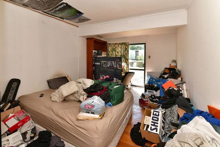 Photo of property in 17 Hammond Avenue, Hatfields Beach, Orewa, 0931