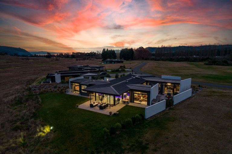 Photo of property in 16 The Fairways, Kinloch, Taupo, 3377