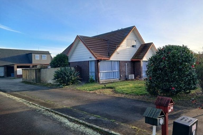 Photo of property in 11 Anaru Place, Awapuni, Palmerston North, 4412