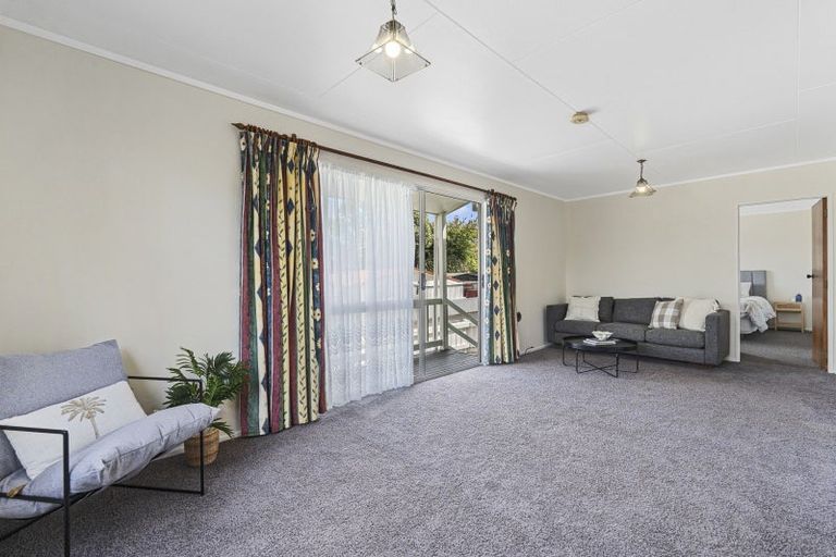 Photo of property in 1/25 Tahurangi Place, Spotswood, New Plymouth, 4310