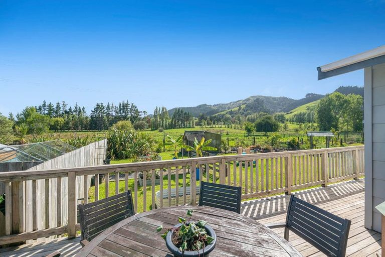 Photo of property in 2832 Kaipara Coast Highway, Glorit, Warkworth, 0984