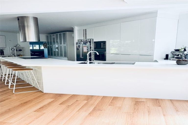 Photo of property in Long Cottage Gallery, 145 Iona Road, Havelock North, 4130