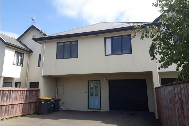 Photo of property in 10 Burdale Street, Riccarton, Christchurch, 8011