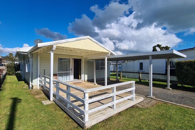 Photo of property in 36 Watt Street, Coromandel, 3506