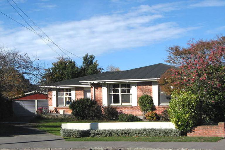 Photo of property in 15 Verran Place, Fendalton, Christchurch, 8052
