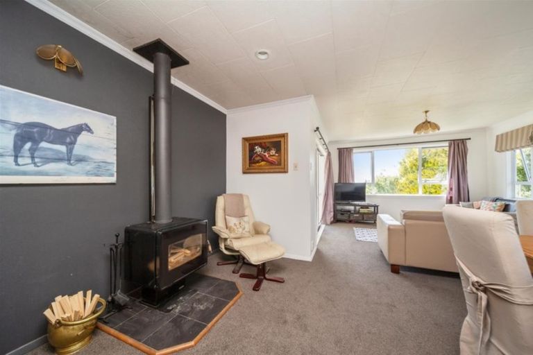 Photo of property in 323 Hunter Road, Eltham, Hawera, 4673