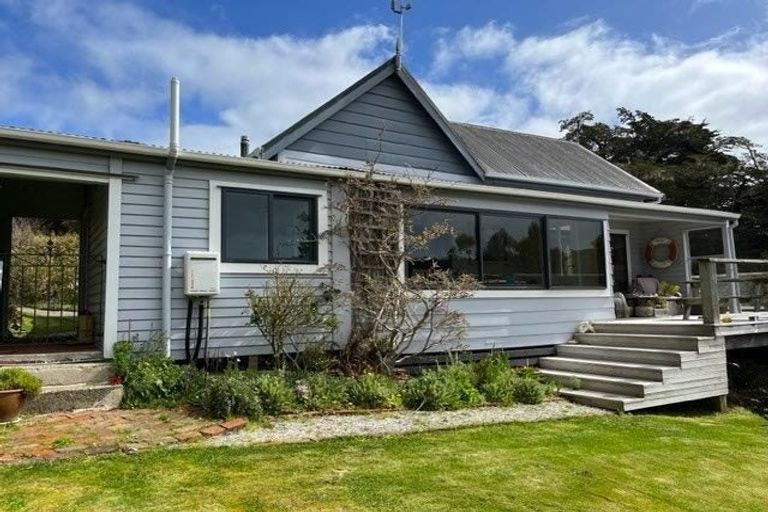 Photo of property in 94 Main Road, Stewart Island/rakiura, Stewart Island, 9818