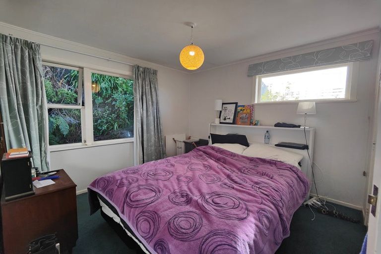 Photo of property in 20 Bedford Street, Northland, Wellington, 6012