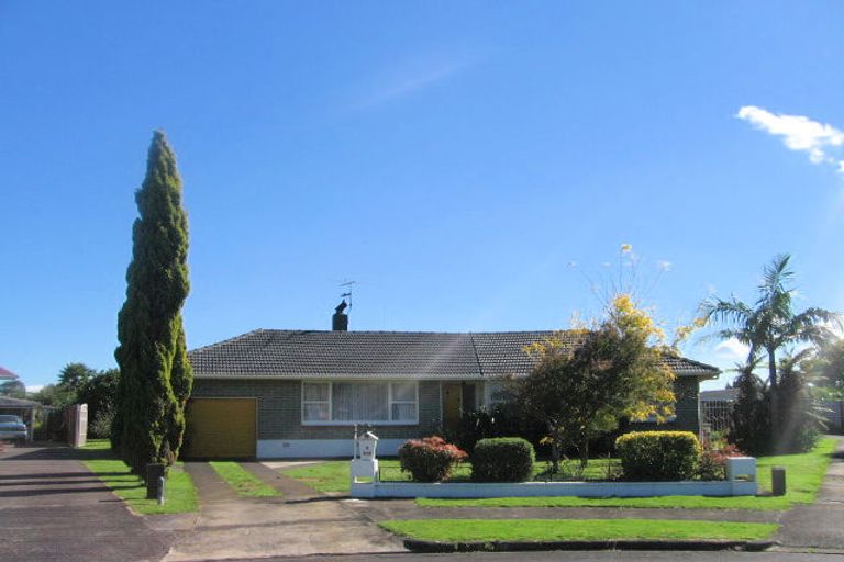 Photo of property in 8 Holden Place, Manukau, Auckland, 2025