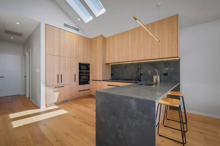 Photo of property in 15c Kiri Place, Mairangi Bay, Auckland, 0630