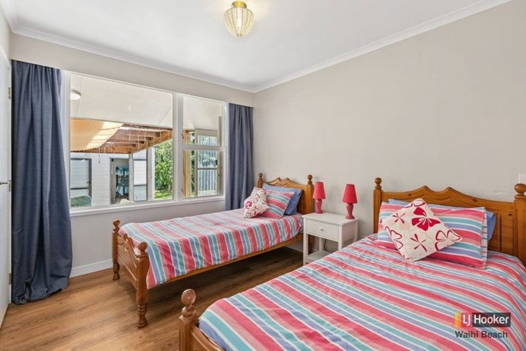 Photo of property in 56 Roretana Drive, Athenree, Katikati, 3177