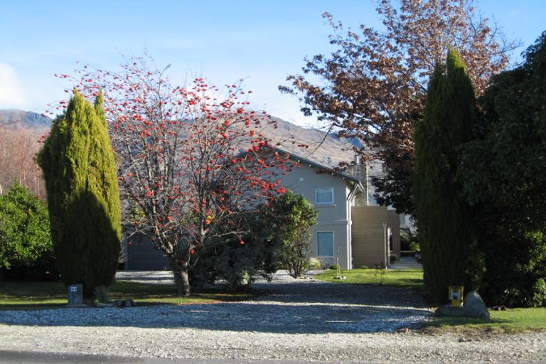 Photo of property in 44 Totara Terrace, Wanaka, 9305