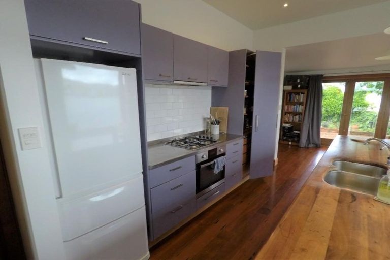 Photo of property in 33 Harland Street, Brooklyn, Wellington, 6021